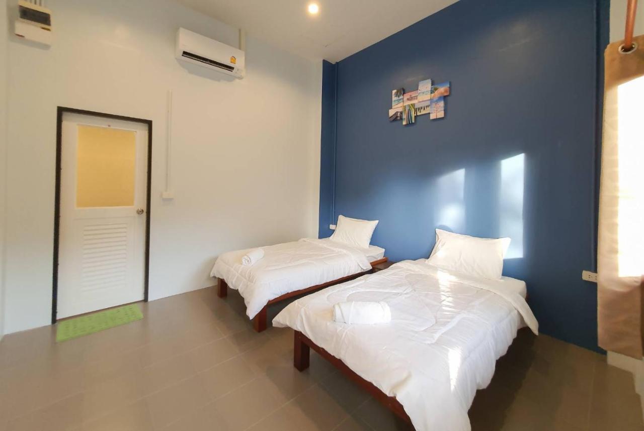 We Hostel Khaolak Khao Lak Bagian luar foto